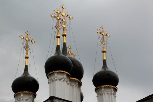 church golden dome