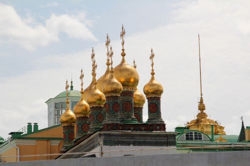 church golden dome