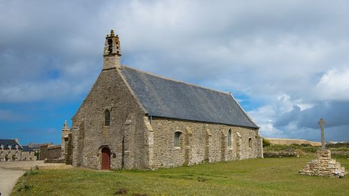 church rural stone