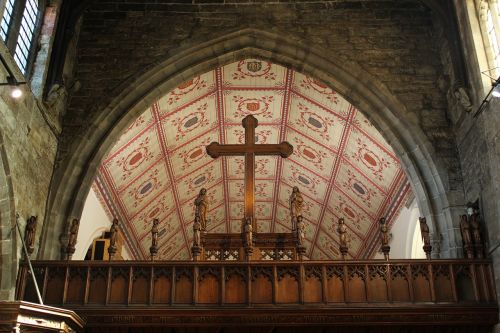 church cross cathedral