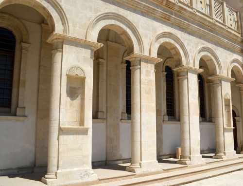 church arches greek