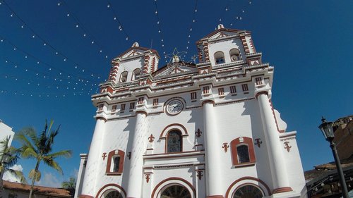 church  cathedral  building