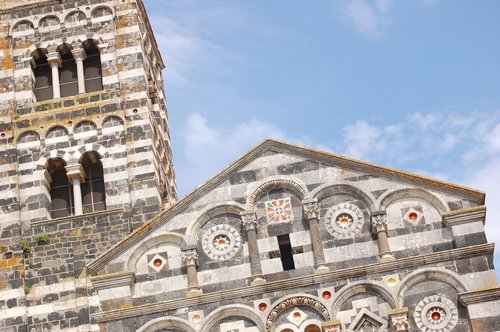church  history  architecture