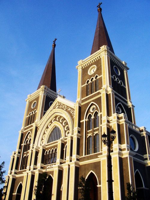 church marry thailand