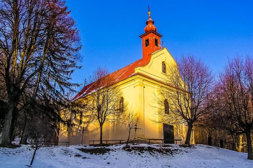 church winter snow