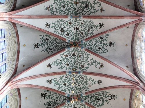 church dakgewelf symmetry