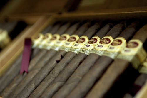 cigar  cigars  cigars in box