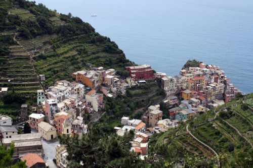 cinque terre coast italy