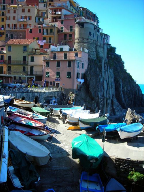 cinque terre colorful city