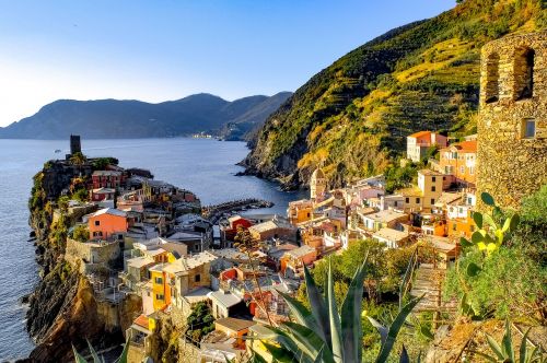 cinque terre vernazza village