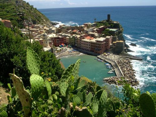 cinque terre italy village