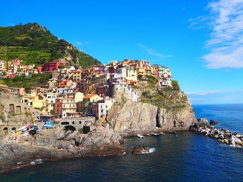 cinque terre  manarola  the village