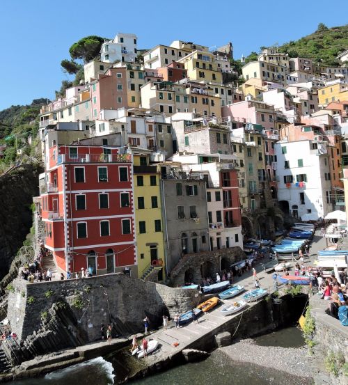 cinque terre houses colors