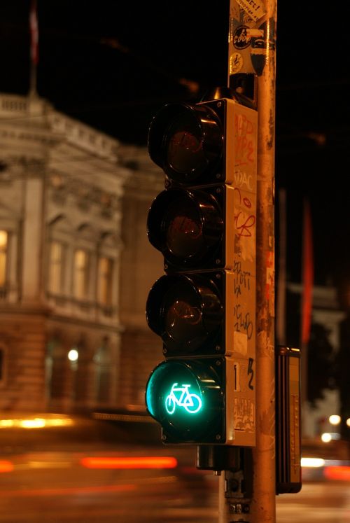 city night traffic lights
