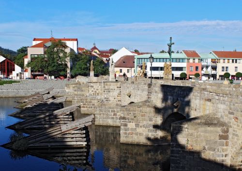 city sand bridge