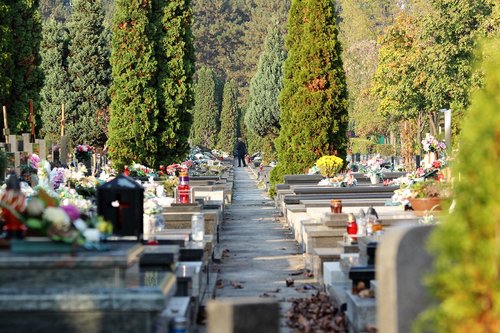city cemetery zagreb  miroševac  graves