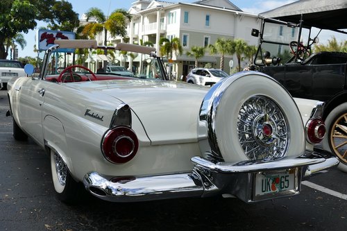 classic  auto  thunderbird