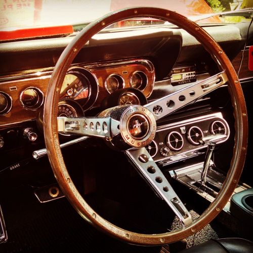classic car steering wheel mustang