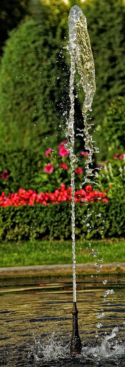 clear drop of water fountain