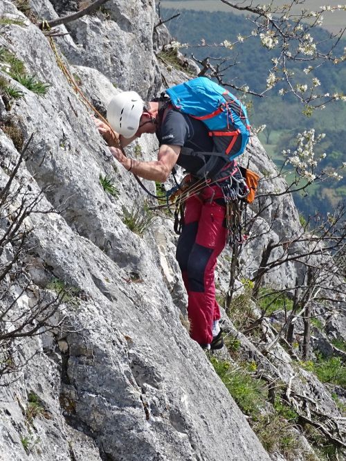 cliff rock climbing sports