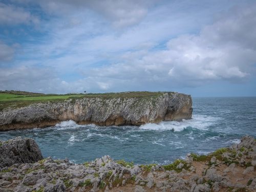 cliff asturias sea