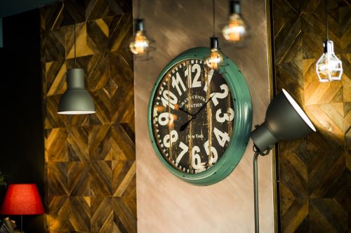 clock decoration restaurant