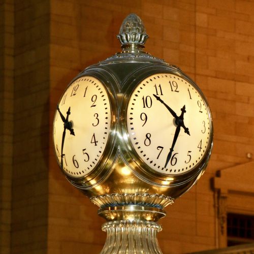 clock wrist watch minute