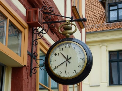 clock city antique