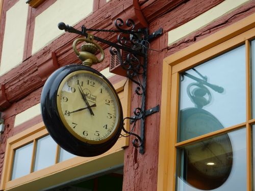 clock city antique