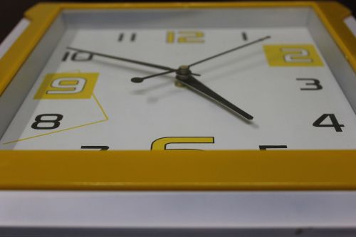 clocks time wall clock