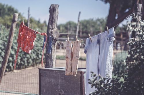 clothesline laundry clean