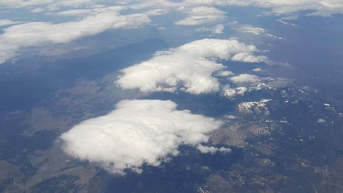 cloud flying flight