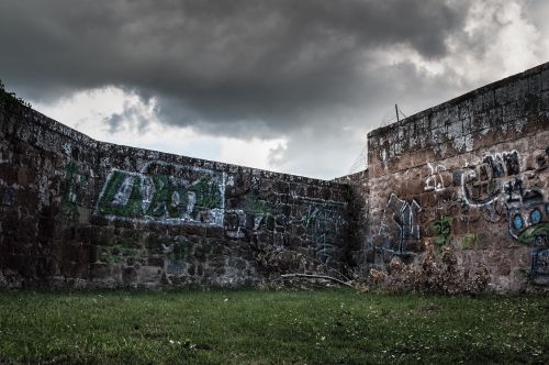 cloud wall graffiti