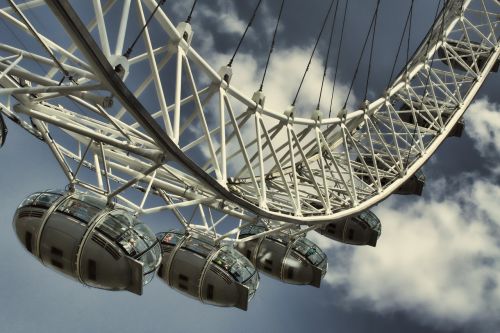 clouds ferris wheel london eye