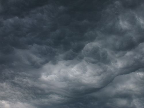 clouds gloomy threatening