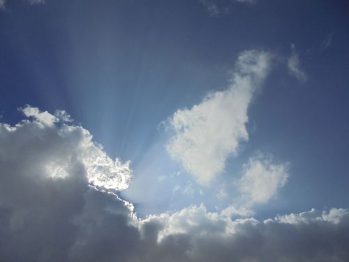 clouds sunbeams rays