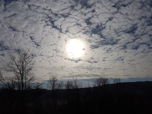 clouds frozen sky