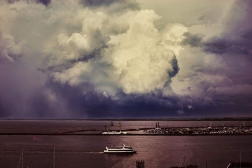 clouds port water