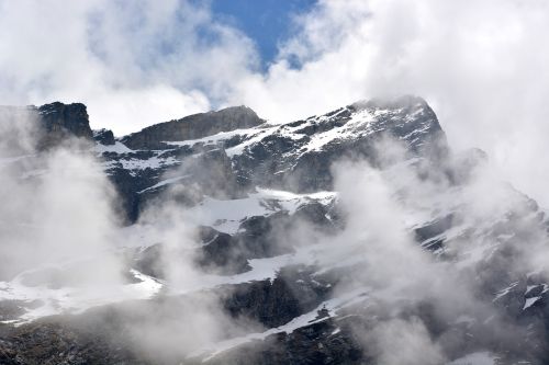 clouds winter snow