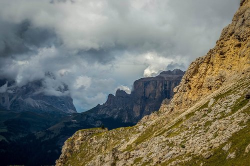 clouds  mountains  dolomites