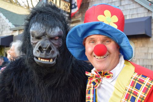 clown gorilla new year's eve