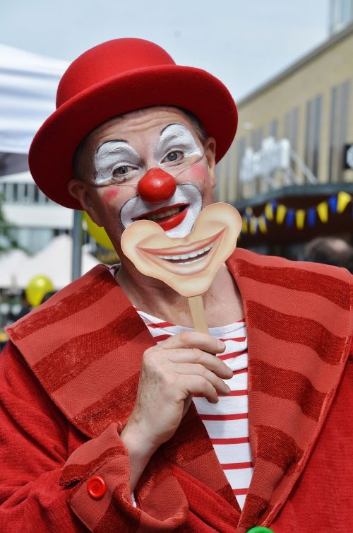 clown comedian nose