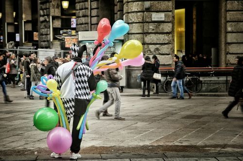 clown street milan