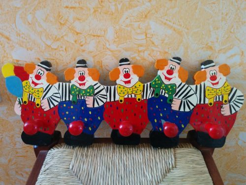 clowns hanger smiles
