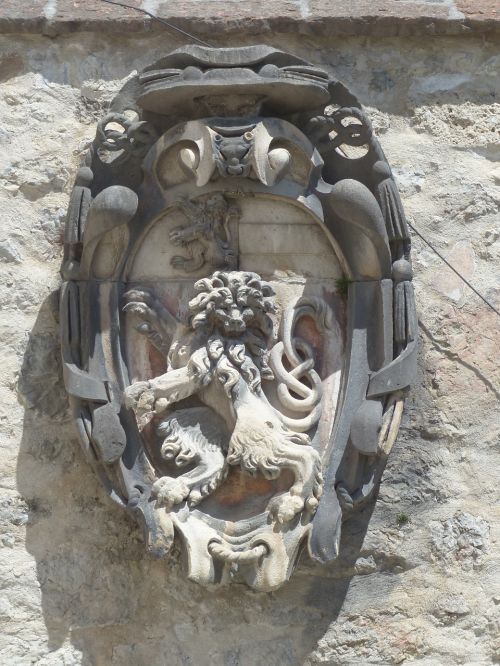 coat of arms lion landmark