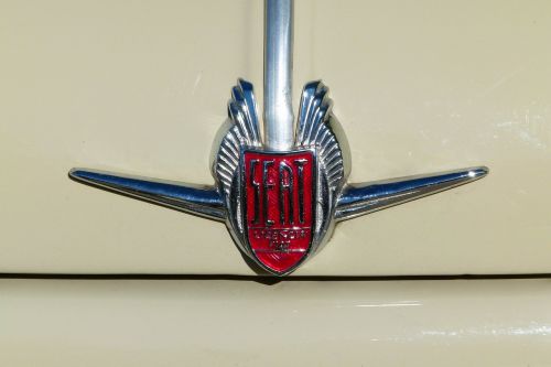coat of arms logo seat