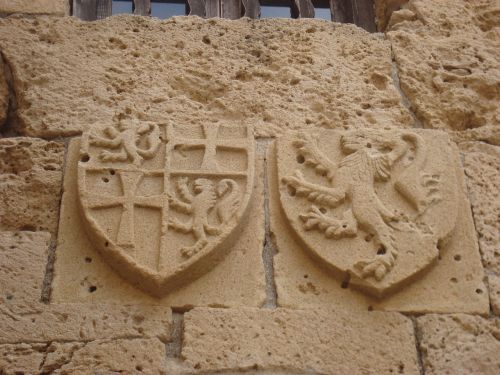 coat of arms british emblems fortress