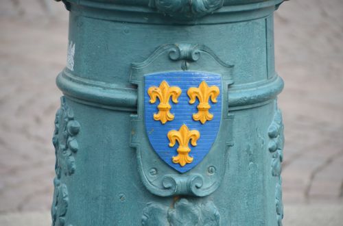 coat of arms wiesbaden lantern