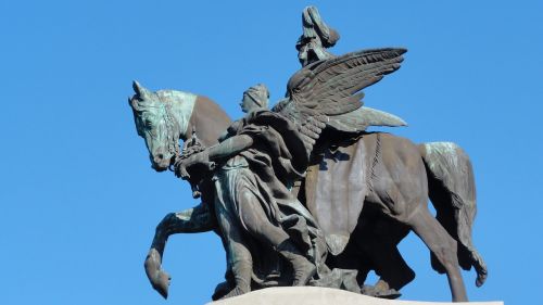 cobelza monument horse