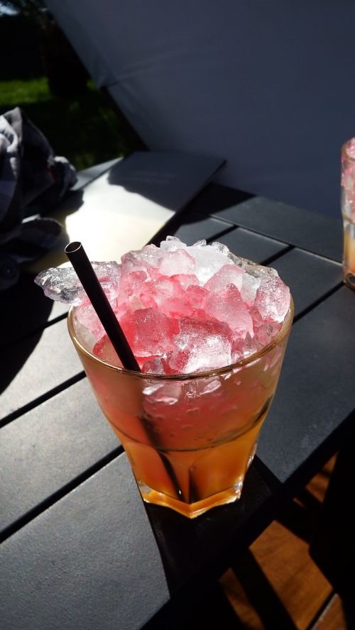 cocktail drink ice